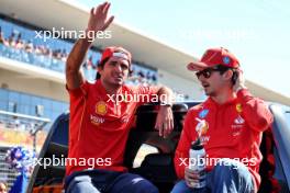 (L to R): Carlos Sainz Jr (ESP) Ferrari and Charles Leclerc (MON) Ferrari on the drivers' parade. 20.10.2024. Formula 1 World Championship, Rd 19, United States Grand Prix, Austin, Texas, USA, Race Day.