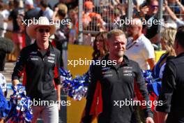 Kevin Magnussen (DEN) Haas F1 Team on the drivers' parade. 20.10.2024. Formula 1 World Championship, Rd 19, United States Grand Prix, Austin, Texas, USA, Race Day.