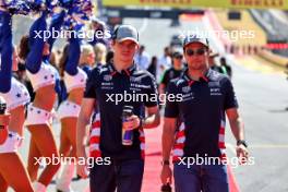 (L to R): Max Verstappen (NLD) Red Bull Racing and Sergio Perez (MEX) Red Bull Racing on the drivers' parade. 20.10.2024. Formula 1 World Championship, Rd 19, United States Grand Prix, Austin, Texas, USA, Race Day.