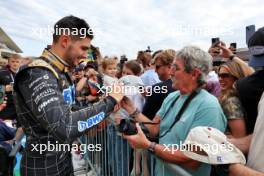 Esteban Ocon (FRA) Alpine F1 Team with fans. 17.10.2024. Formula 1 World Championship, Rd 19, United States Grand Prix, Austin, Texas, USA, Preparation Day.