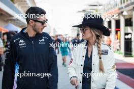 (L to R): Esteban Ocon (FRA) Alpine F1 Team with Lainey Wilson (USA) Singer. 17.10.2024. Formula 1 World Championship, Rd 19, United States Grand Prix, Austin, Texas, USA, Preparation Day.