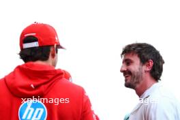 Paul Mescal (IRE) Actor with Carlos Sainz Jr (ESP) Ferrari. 17.10.2024. Formula 1 World Championship, Rd 19, United States Grand Prix, Austin, Texas, USA, Preparation Day.