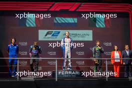 The podium (L to R): Victor Martins (FRA) ART Grand Prix, second; Richard Verschoor (NED) Trident, race winner; Andrea Kimi Antonelli (ITA) Prema Racing, third. 15.09.2024. FIA Formula 2 Championship, Rd 12, Feature Race, Baku, Azerbaijan, Sunday.