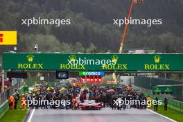 Zak O'Sullivan (GBR) ART Grand Prix on the grid before the start of the race. 27.07.2024. Formula 2 Championship, Rd 10, Sprint Race, Spa-Francorchamps, Belgium, Saturday.