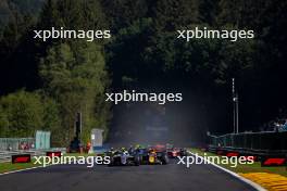 Paul Aron (EST) Hitech Pule-Eight leads at the start of the race. 28.07.2024. Formula 2 Championship, Rd 10, Feature Race, Spa-Francorchamps, Belgium, Sunday.