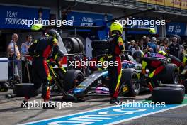 Victor Martins (FRA) ART Grand Prix makes a pit stop. 19.05.2024. FIA Formula 2 Championship, Rd 4, Feature Race, Imola, Italy, Sunday.