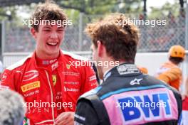 (L to R): Race winner Oliver Bearman (GBR) Ferrari Reserve Driver with second placed Victor Martins (FRA) ART Grand Prix in parc ferme. 31.08.2024. Formula 2 Championship, Rd 11, Sprint Race, Monza, Italy, Saturday.