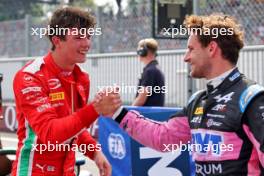 (L to R): Race winner Oliver Bearman (GBR) Ferrari Reserve Driver celebrates with second placed Victor Martins (FRA) ART Grand Prix in parc ferme. 31.08.2024. Formula 2 Championship, Rd 11, Sprint Race, Monza, Italy, Saturday.