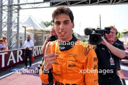 Race winner Gabriel Bortoleto (BRA) Invicta Racing celebrates in parc ferme. 01.09.2024. Formula 2 Championship, Rd 11, Feature Race, Monza, Italy, Sunday.