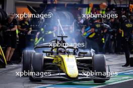 Kush Maini (IND) Invicta Racing makes a pit stop. 01.09.2024. Formula 2 Championship, Rd 11, Feature Race, Monza, Italy, Sunday.