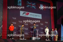The podium (L to R): Noel Leon (MEX) Van Amersfoort Racing, walks the circuit with the team; Arvid Lindblad (GBR) Prema Racing, race winner; Matias Zagazeta (PER) Jenzer Motorsport, third. 06.07.2024. FIA Formula 3 Championship, Rd 7, Sprint Race, Silverstone, England, Saturday.