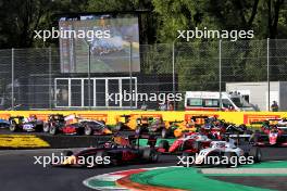 Tim Tramnitz (GER) MP Motorsport leads at the start of the race. 31.08.2024. Formula 3 Championship, Rd 10, Sprint Race, Monza, Italy, Saturday.