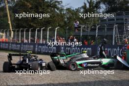 Piotr Wisnicki (POL) Rodin Motorsport and Max Esterson (USA) Jenzer Motorsport crash. 31.08.2024. Formula 3 Championship, Rd 10, Sprint Race, Monza, Italy, Saturday.