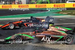 Nikita Bedrin (ITA) AIX Racing and Noel Leon (MEX) Van Amersfoort Racing spin. 31.08.2024. Formula 3 Championship, Rd 10, Sprint Race, Monza, Italy, Saturday.