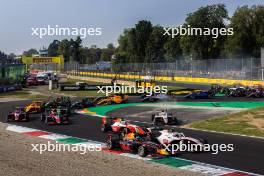 Tim Tramnitz (GER) MP Motorsport and Sebastian Montoya (COL) Campos Racing lead at the start of the race. 31.08.2024. Formula 3 Championship, Rd 10, Sprint Race, Monza, Italy, Saturday.