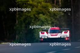 Mathieu Jaminet (FRA) / Felipe Nasr (BRA) / Nick Tandy (GBR) #04 Porsche Penske Motorsport, Porsche 963. 12.06.2024. FIA World Endurance Championship, Round 4, Le Mans 24 Hours, Practice and Qualifying, Le Mans, France, Wednesday.