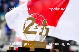 Grid atmosphere - race trophy. 15.06.2024. FIA World Endurance Championship, Round 4, Le Mans 24 Hours, Race, Le Mans, France, Saturday.