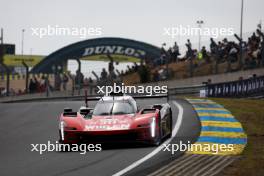 Luis Felipe Derani (BRA) / Jack Aitken (GBR) / Felipe Drugovich (BRA) #311 Whelen Cadillac Racing Cadillac V-Series.R. 13.06.2024. FIA World Endurance Championship, Round 4, Le Mans 24 Hours, Practice and Qualifying, Le Mans, France, Thursday.