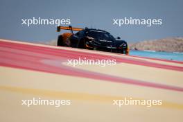 Joshua Caygill (GBR) / Nicolas Pino (CHL) / Marino Sato (JPN) #95 United Autosports McLaren 720S LMGT3 Evo. 31.10.2024. FIA World Endurance Championship, Round 8, Eight Hours of Bahrain, Sakhir, Bahrain, Thursday.