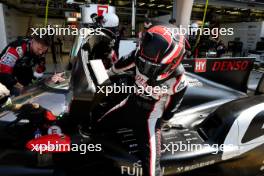 Esteban Masson (FRA) #07 Toyota Gazoo Racing, Toyota GR010 Hybrid. 03.11.2024. FIA World Endurance Championship, Rookie Test, Sakhir, Bahrain, Sunday.