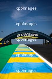 Circuit atmosphere - Kerb detail and Dunlop bridge. 07-09.06.2024. FIA World Endurance Championship, Le Mans Scrutineering and Test, Le Mans, France.